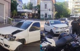 VIDEO | ¡De película!: persecución,  choque, un detenido, un motociclista con fractura expuesta y dos policías heridos